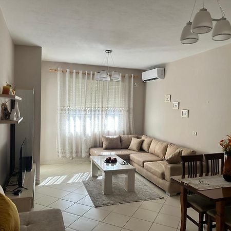 Sunrise Apartment Near The Center 티라나 외부 사진
